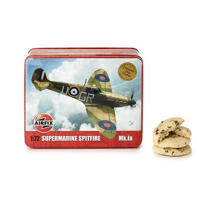 Airfix Biscuit Tin with Chocolate Chip Cookies 320g image(1)