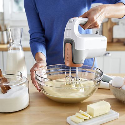 Breville Hand Mixer with HeatSoft Technology VFM021 image(2)