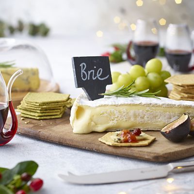 Lakeland Smelly Cheese Small Round Dome-Lidded Cheeseboard - (Image 2)