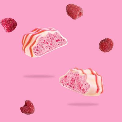 Flower and White Raspberry Meringue Bites alt image 2