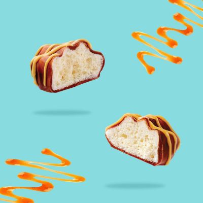 Flower and White Salted Caramel Meringue Bites 100g image(2)