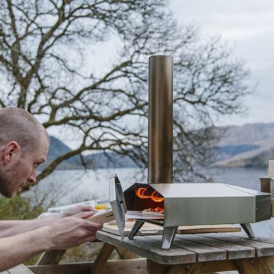 Ooni 3 Outdoor Oven with Cover and Peel and 3Kg Pellets Bundle - (Image 2)