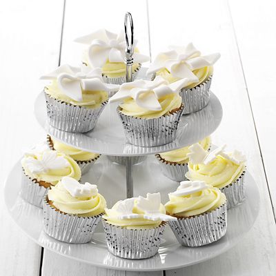 Renshaw 3kg Ready to Roll White Icing - (Image 3)