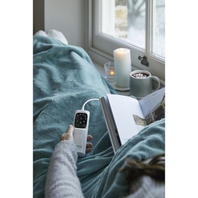 Lakeland Velvety Soft Teal Heated Throw image(3)