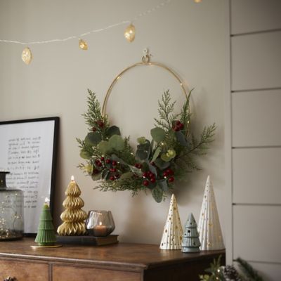 LED Festive Foliage Wreath Hoop Decoration image(3)