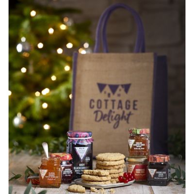 Cottage Delight Traditional Treats Tote Hamper image(5)
