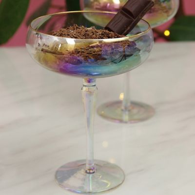2 Iridescent Martini Glasses with Gold Rims 275ml image(6)