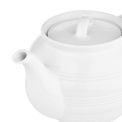 Lakeland White Porcelain Teapot 1.4L image(3)