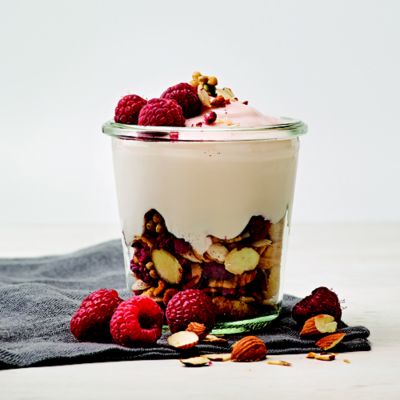 EasiYo 1kg Yoghurt Maker Black and 1 Sachet Starter Kit image(2)