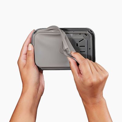 OXO Good Grips Steel Pop Rectangular Food Storage Container 2.6L image(4)