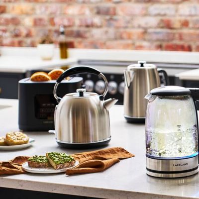 Lakeland Stainless Steel Traditional Kettle 1.7L image(2)