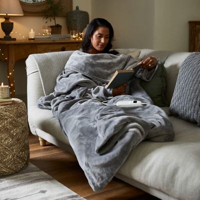 The Snuggler – Heated Throw with Sleeves and Foot Pouch image(3)