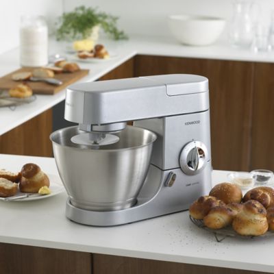 KENWOOD KMC560 CHEF PREMIER FOOD MIXER WITH ATTACHMENTS