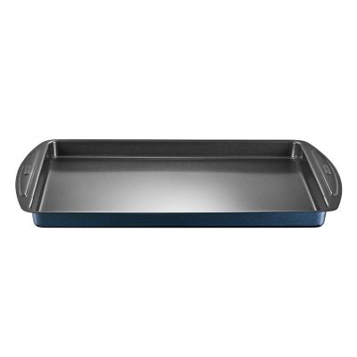 Flat oven outlet trays