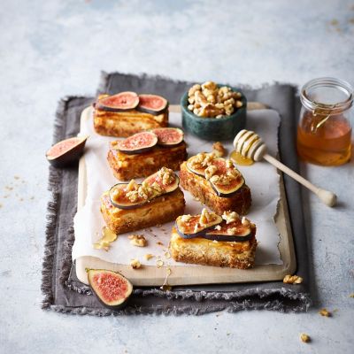 Lakeland 12 Hole Loose Based Mini Loaf Tin image(5)