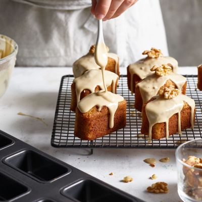 Lakeland 12 Hole Loose Based Mini Loaf Tin image(6)