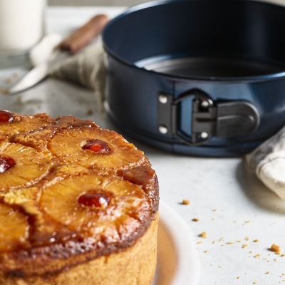 Lakeland 20cm Springform Cake Tin - (Image 2)