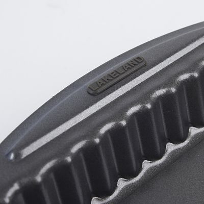 Lakeland Loose Based Flan, Tart & Quiche Tin - Rectangular - (Image 4)