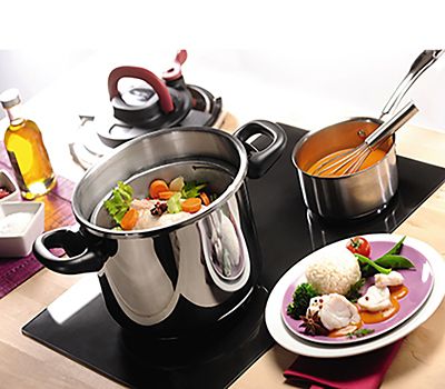 Tefal® Clipso Plus Pressure Cooker image(3)