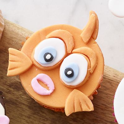 Renshaw Ready to Roll Coloured Icing - 250g Orange - (Image 2)