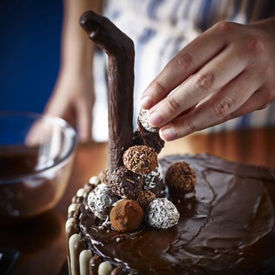 Anti-Gravity Pouring Cake Kit image(5)