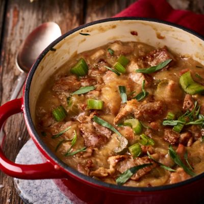 Lakeland 26cm Paprika Red Cast Iron Casserole image(2)