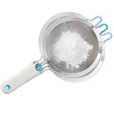 Joseph Joseph® Shake It Self-Tapping Sieve image(3)