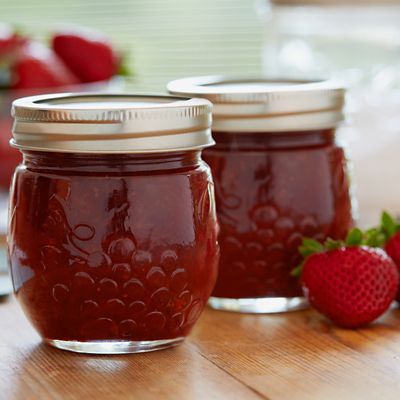4 Ball Fruit Design Small Glass Jam Jars and Lids 240ml image(4)