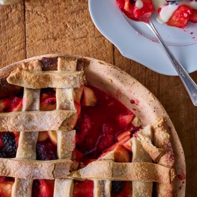 Lakeland Unglazed Earthenware Fluted Pie Dish image(2)