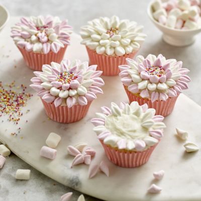 Lakeland Marshmallow Cupcake Flowers Kit image(2)