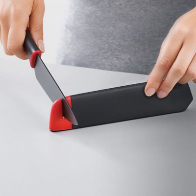Joseph Joseph® 13cm Slice & Sharpen Santoku Knife image(2)