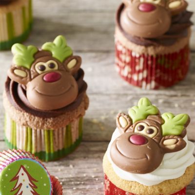 10 Reindeer Chocolate Cake Toppers 150g - (Image 2)