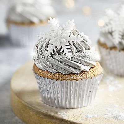 9 Sparkly Snowflake Sugarcraft Cake Toppers image(2)