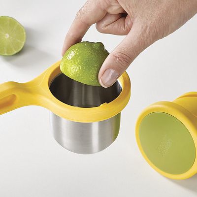 Joseph Joseph Helix Citrus Juicer image(2)