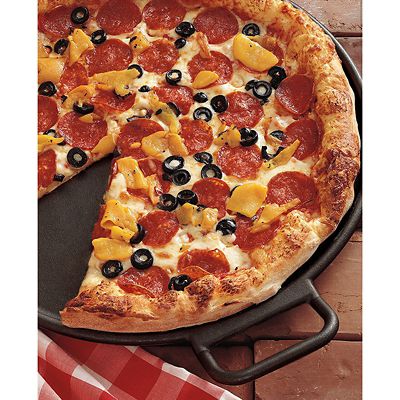 Lodge Cast Iron Pizza Pan - (Image 3)