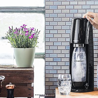 SodaStream Spirit Sparkling Water Maker with 60L Gas Cylinder image(2)