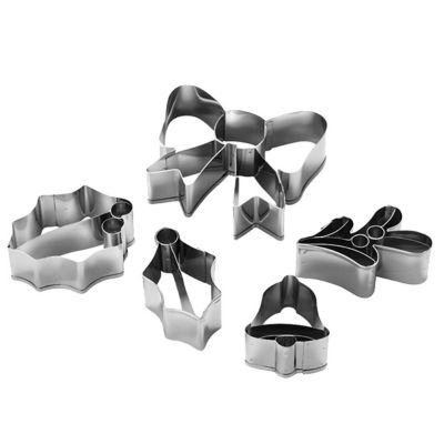 Edible Christmas Wreath Cookie Cutter Set image(3)