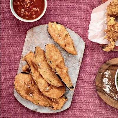 Nadiyas British Food Adventure Cookbook by Nadiya Hussain image(4)