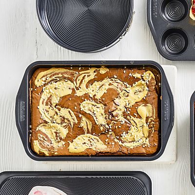 Circulon Ultimum Rectangular Cake Tin alt image 2