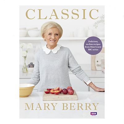 Classic Mary Berry - Delicious No-Fuss Recipes by Mary Berry image(1)