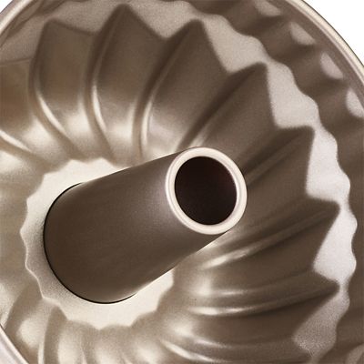 Lakeland Speciality Bakeware Small Ring Cake Tin image(5)
