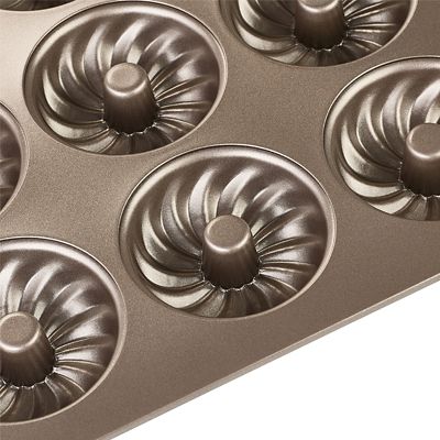 Lakeland Speciality Bakeware 12 Cup Swirl Ring Tin image(6)