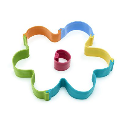 Lakeland 6-Piece Shape a Cake Flexible Silicone Cake Mould Set alt image 6