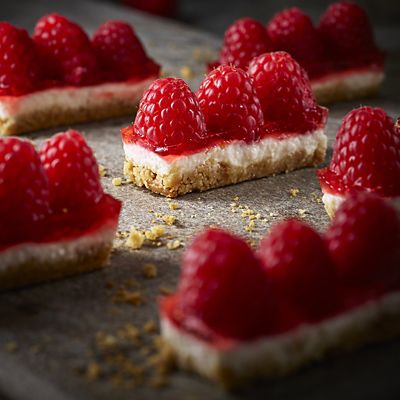 Reinforced Silicone 24-Cup Mini Loaf Rectangular Mould - (Image 2)