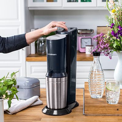 Sodastream Crystal Sparkling Water Maker Black with 60L Gas Cylinder image(5)