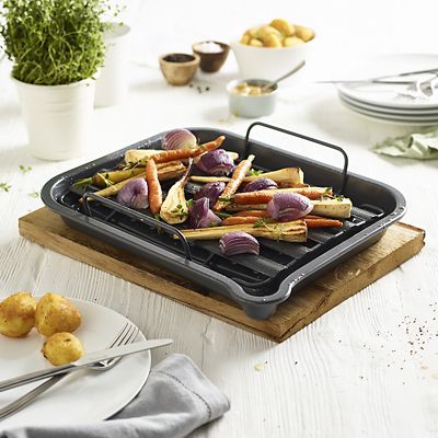 Wilkinson Vulcan Roasting Tin With Rack Lakeland