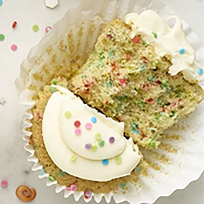 Scrumptious Sprinkles Rainbow Confetti Sprinkles 70g image(2)