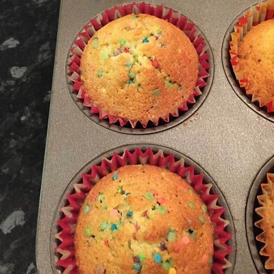 Scrumptious Sprinkles Rainbow Confetti Sprinkles 70g image(3)