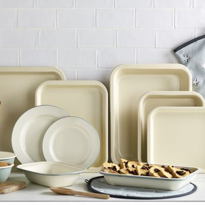 Mary Berry with Lakeland Cream and Green Enamel 22cm Pie Plate - (Image 2)