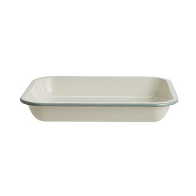 Mary Berry with Lakeland Cream and Green Enamel Oblong 30cm Pie Dish